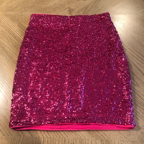 H&M Dresses & Skirts - Sequin Hot Pink H&M skirt